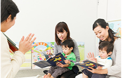 イーオンキッズ ベビークラス 風景 (1)